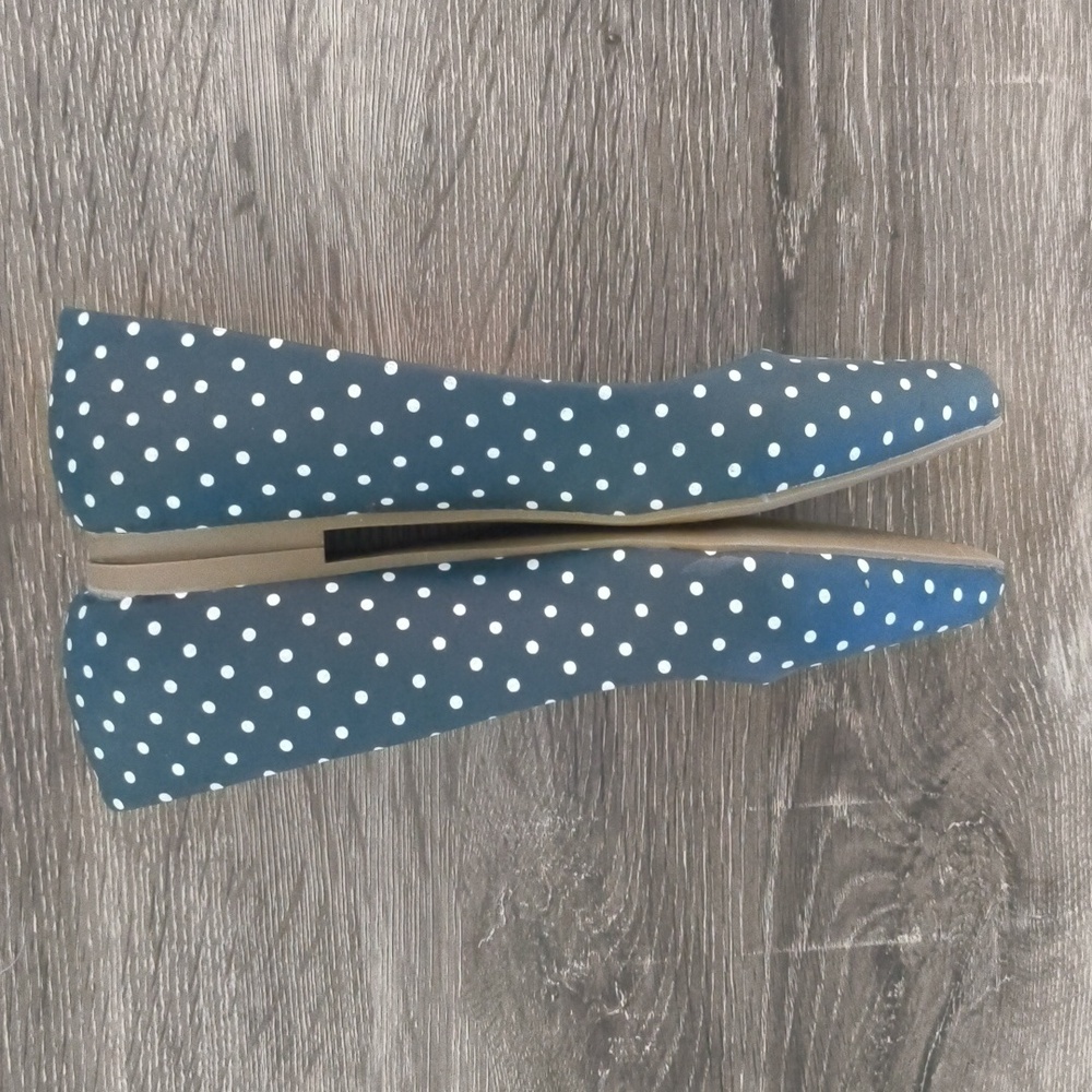 Serra size 7 woman's flats polka dots blue and white 6.5 narrow? - Picture 5 of 7